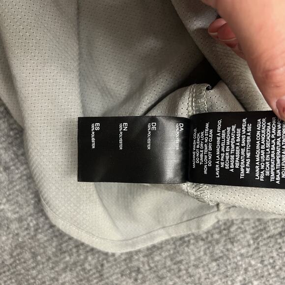 Kuhl Shirt Mens Large Gray Short Sleeve Button Up Hiking Outdoor Polyester - Picture 6 of 9